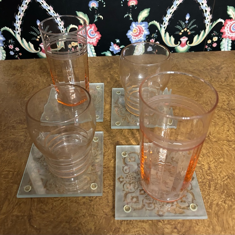 Set of 4 Grapevine Frosted Glass Coasters in Original Packaging